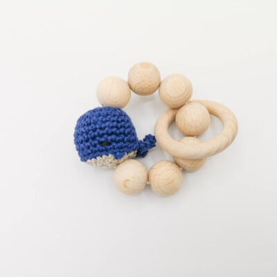 greifling holz baby nonikids berlin wal amigurumi blau