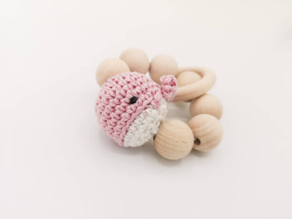 greifling holz baby spielzeug nonikids berlin wal rosa amigurumi