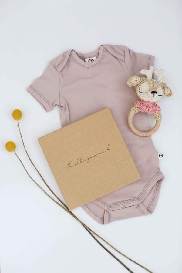 nonikids geschenkbox baby greifling reh body rosa